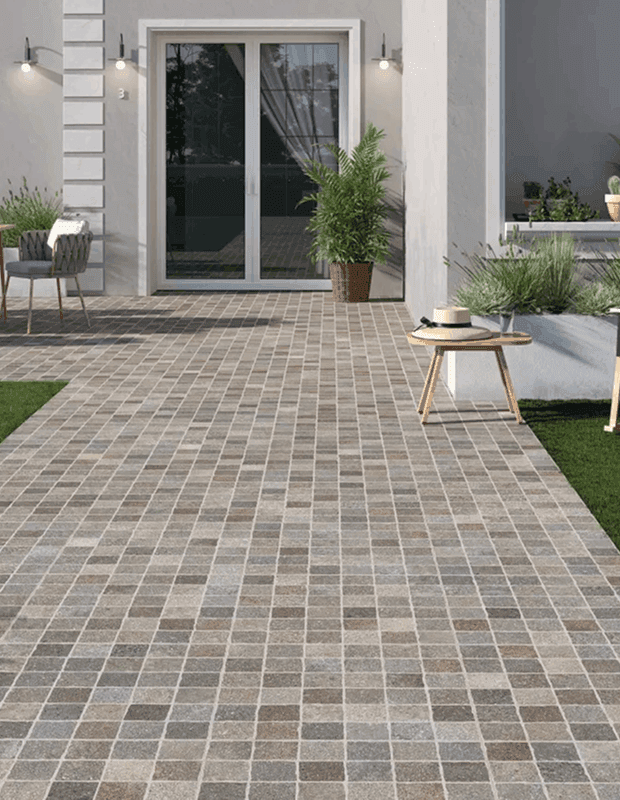 Anti-skid tile detail